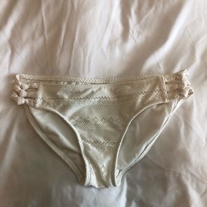 Roxy swim bottoms. M